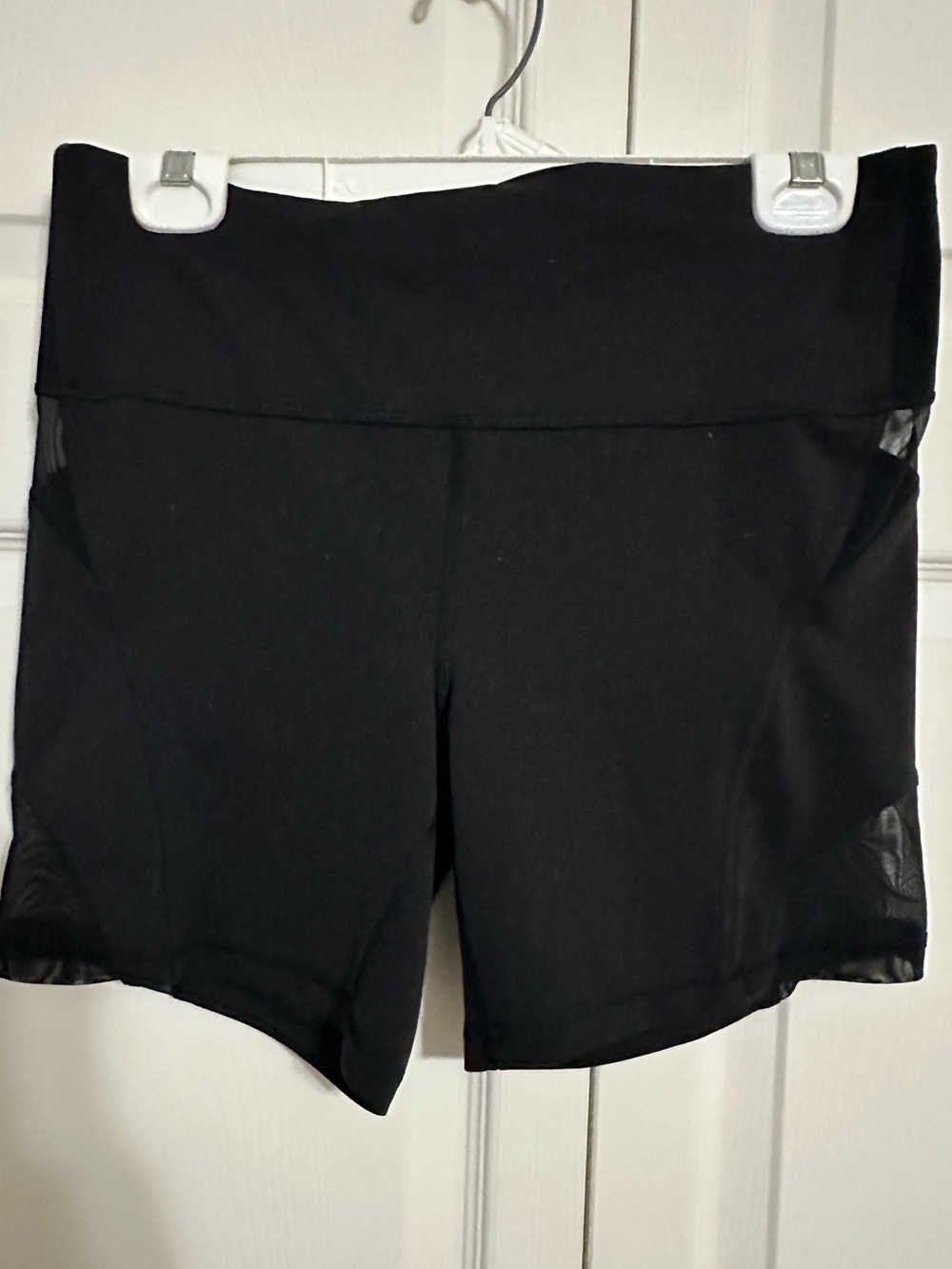 lululemon athletica Black Wonder Train Mesh Panel High Rise Shorts “6
